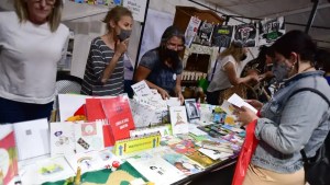 Comienza la Feria Municipal del Libro de Viedma