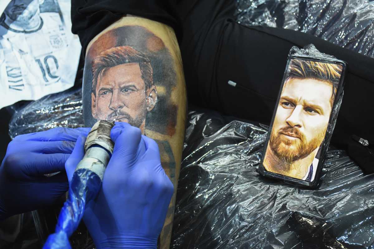 Mundial Qatar 2022 Los Tatuajes De Messi Que Eligen En Neuquén En 10 Fotos