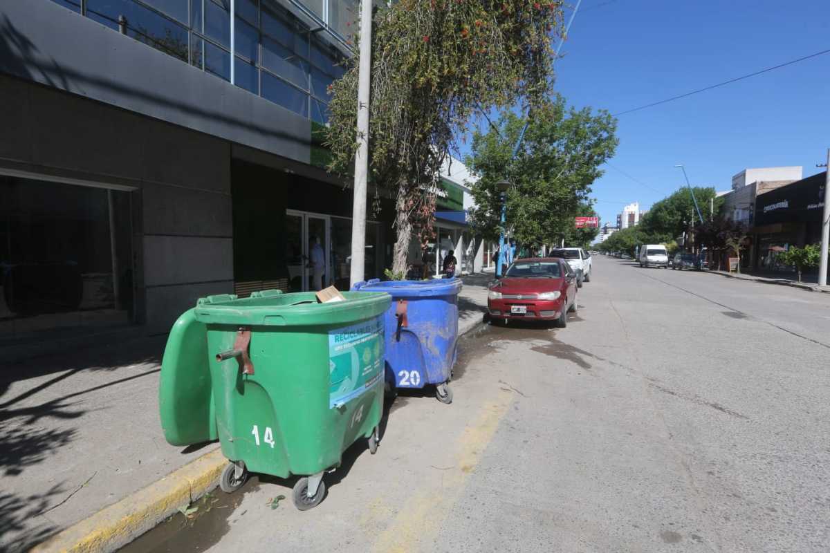 El hecho ocurrió durante el fin de semana en una plaza de Roca. (Foto: Juan Thomes)