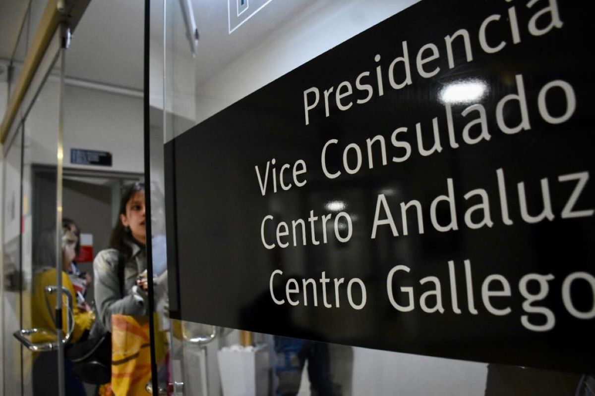 En Neuquén, se duplicaron las consultas para obtener la ciudadanía española. Foto: Matías Subat