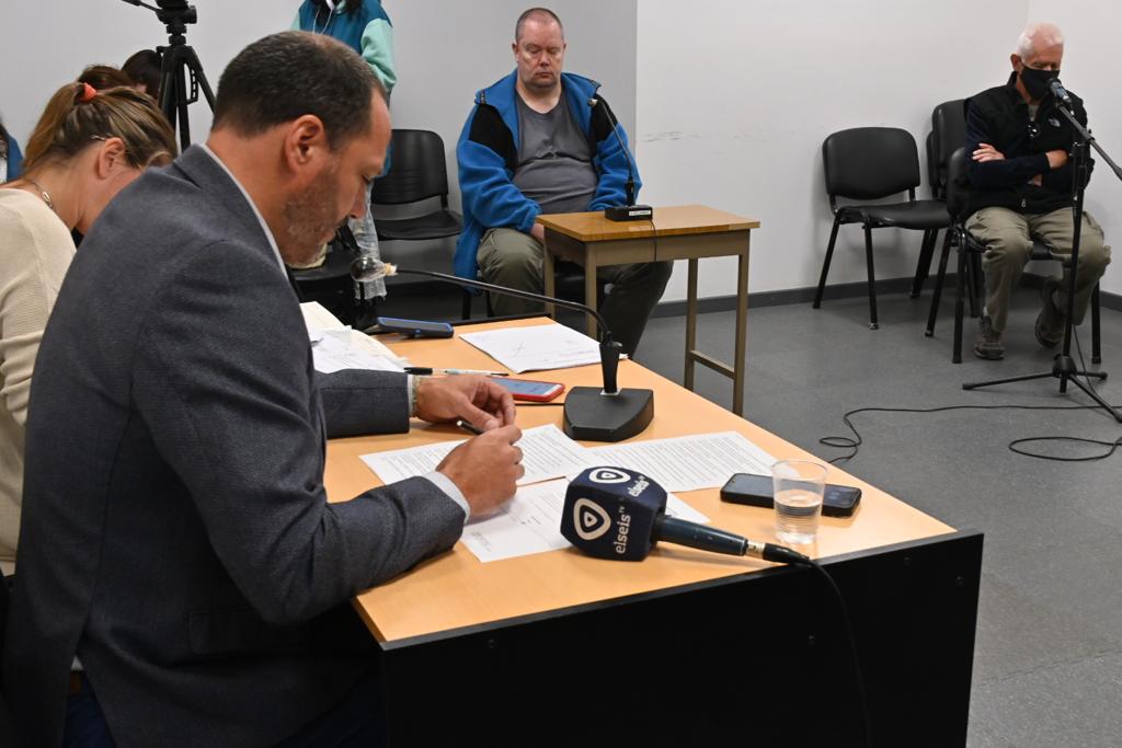 Jorge Lulich escuchó el detalle que brindó el fiscal Martín Govetto. Foto: Chino Leiva