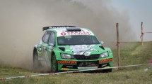 Imagen de Los regionales prueban los autos y pasan por la rampa en el estreno del Rally Argentino