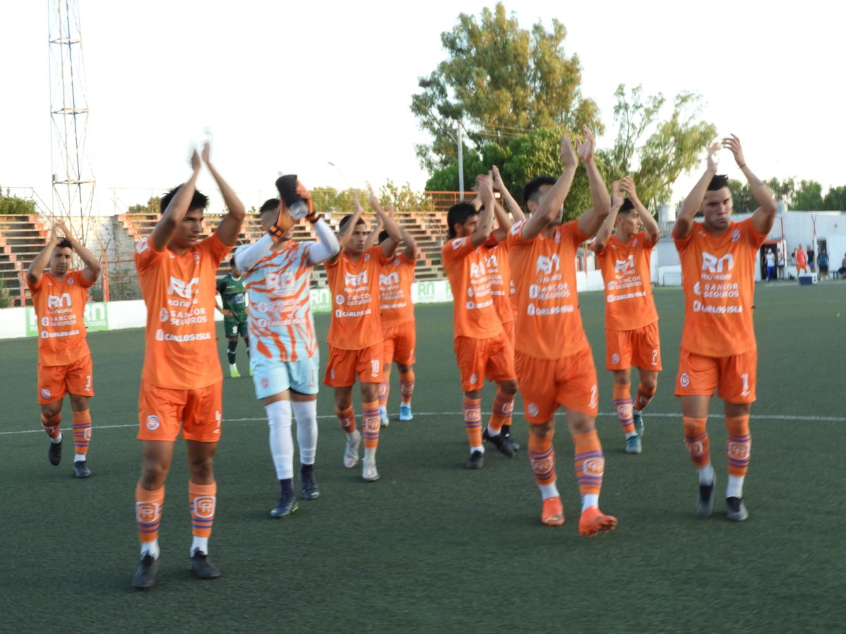 El Naranja dejó afuera a 25 de Mayo. (Foto: Facebook Deportivo Roca)