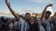 Imagen de ¡Qué manera de sufrir!, los festejos en la región tras el triunfo de Argentina en los penales