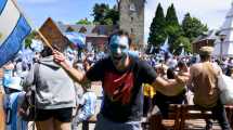 Imagen de Festejos y euforia en Bariloche : ¡Argentina Campeón!