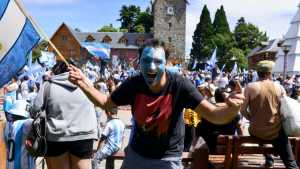 Festejos y euforia en Bariloche : ¡Argentina Campeón!