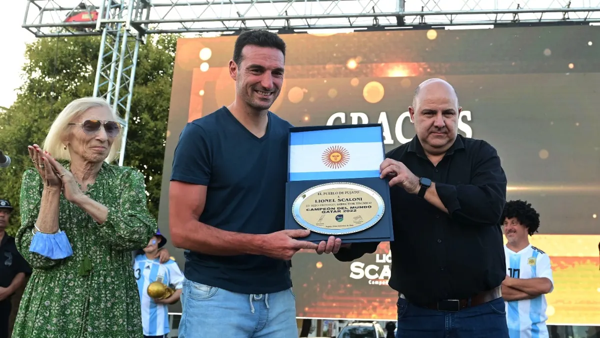 Lionel Scaloni fue homenajeado en Pujato, su pueblo natal. 