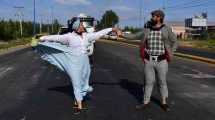 Imagen de Del semáforo de la Ruta 22 a Cosquín: los bailarines callejeros de Roca suben al escenario mayor