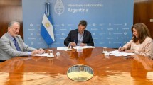 Imagen de Sergio Massa y Carreras firmaron un convenio por una obra millonaria del sistema de riego de Viedma