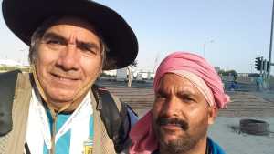 «¿Hay laburo Mohamad?» El gaucho del norte neuquino se consiguió una changa en Qatar