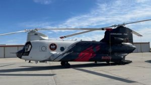 Llega a Bariloche un helicóptero canadiense para combatir incendios en la Patagonia