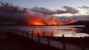 Un gran incendio afecta una reserva natural de Tierra del Fuego desde hace varios días