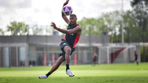 Salomón Rondón firmó su contrato con River y ya tuvo su primer entrenamiento