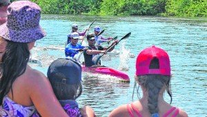 Una penalidad que podría adelantar el destino de la Regata del río Negro