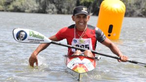 Omar Linares festeja 30 Regatas con ayuda celestial