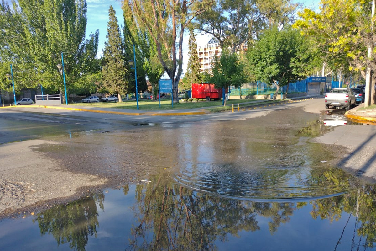 Vecinos de la zona canalito denunciaron el acumulamiento de agua. Foto: Gentileza