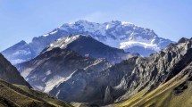 Imagen de Dos andinistas extranjeros internados tras sufrir graves accidentes en el Aconcagua