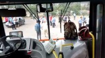 Imagen de Choferes de colectivos reclaman seguridad y bloquean la base de Autobuses Neuquén