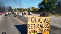 Imagen de Corte de Ruta 22: policías retirados continúan con la protesta en Cervantes