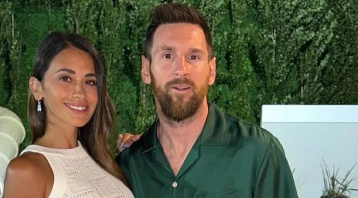 El vestuario de Lionel Messi, que utilizó para celebrar Año Nuevo, llamó la atención de sus seguidores.-