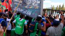 Imagen de La marcha al lago Escondido se quedó en la reja del camino Tacuifí