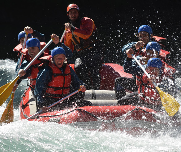 En las balsas de rafting, te vas a meter en profundos valles e interminables bosques en el corazón de la Cordillera de los Andes. Gentileza.