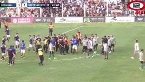 Violencia en el Regional Amateur: jugadores e hinchas demorados en Bahía Blanca