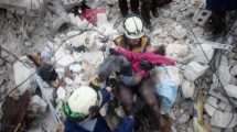 Imagen de El milagro de un nacimiento y del rescate de una niña luego del terremoto en Turquía y Siria