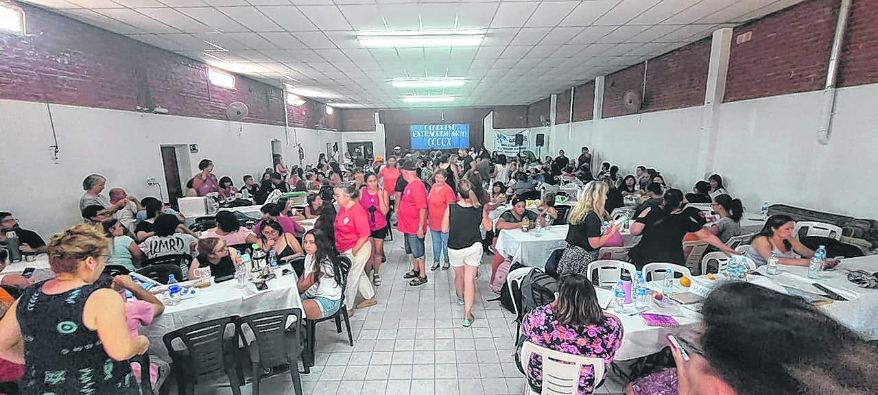 El congreso de Unter se reunió en Huergo para manifestar su rechazo a la oferta salarial.