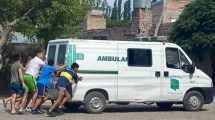 Imagen de Dramática situación en Godoy: sufrió un infarto y se rompió la ambulancia que lo trasladaba a Regina