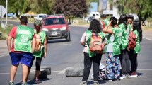 Imagen de Finalizó la movilización de ATE en los puentes carreteros Cipolletti – Neuquén