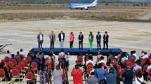 Imagen de El aeropuerto de Bariloche estrena plataforma para vuelos privados y de combate incendios