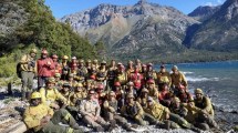 Imagen de Controlan el incendio en el lago Cholila tras ocho días de lucha