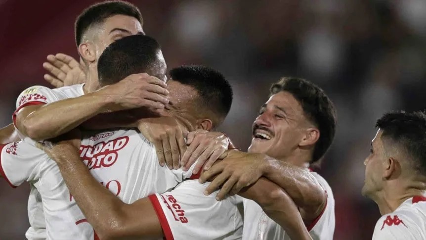 Huracán Visita A Boston River En El Comienzo De La Segunda Fase De La