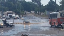 Imagen de Video: impresionante tormenta en Las Grutas inundó varias zonas y afectó vehículos 