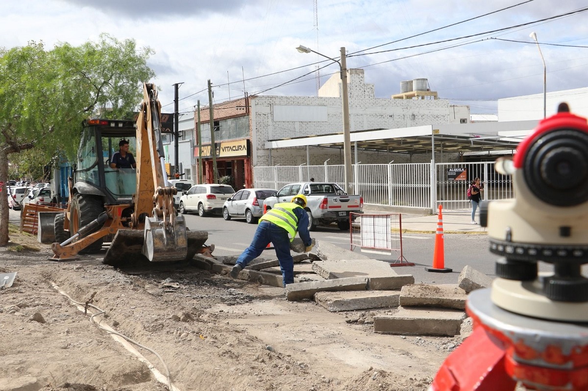 Neuquén capital comenzó una obra que busca mejorar la conectividad con cuatro nuevos cruces 