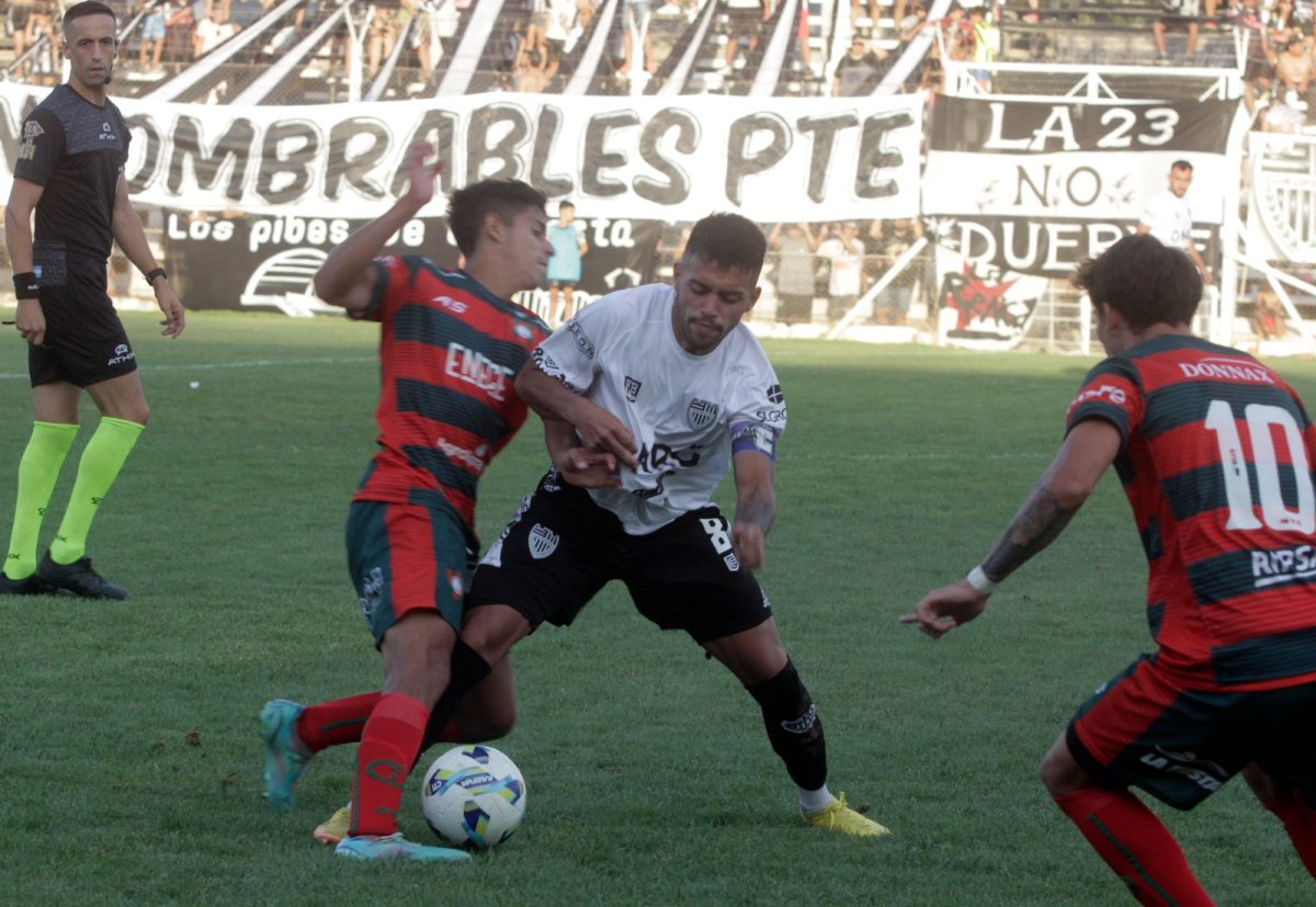 Nueva Chicago le compró el 50% del pase de Maxi Amarfil a Cipolletti por 100.000 dólares. (Foto: Archivo Oscar Livera)