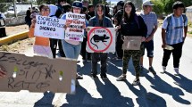 Imagen de Estudiantes de Bariloche protestaron por la presencia de ratas en la escuela