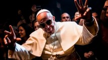 Imagen de Video: una inteligencia artificial imaginó al papa Francisco bailando y las redes terminaron de  estallar