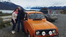 Imagen de La Naranja fiel, un Renault 4 del ’85 los llevó hasta el Glaciar Perito Moreno y la sorprendió este broche de oro