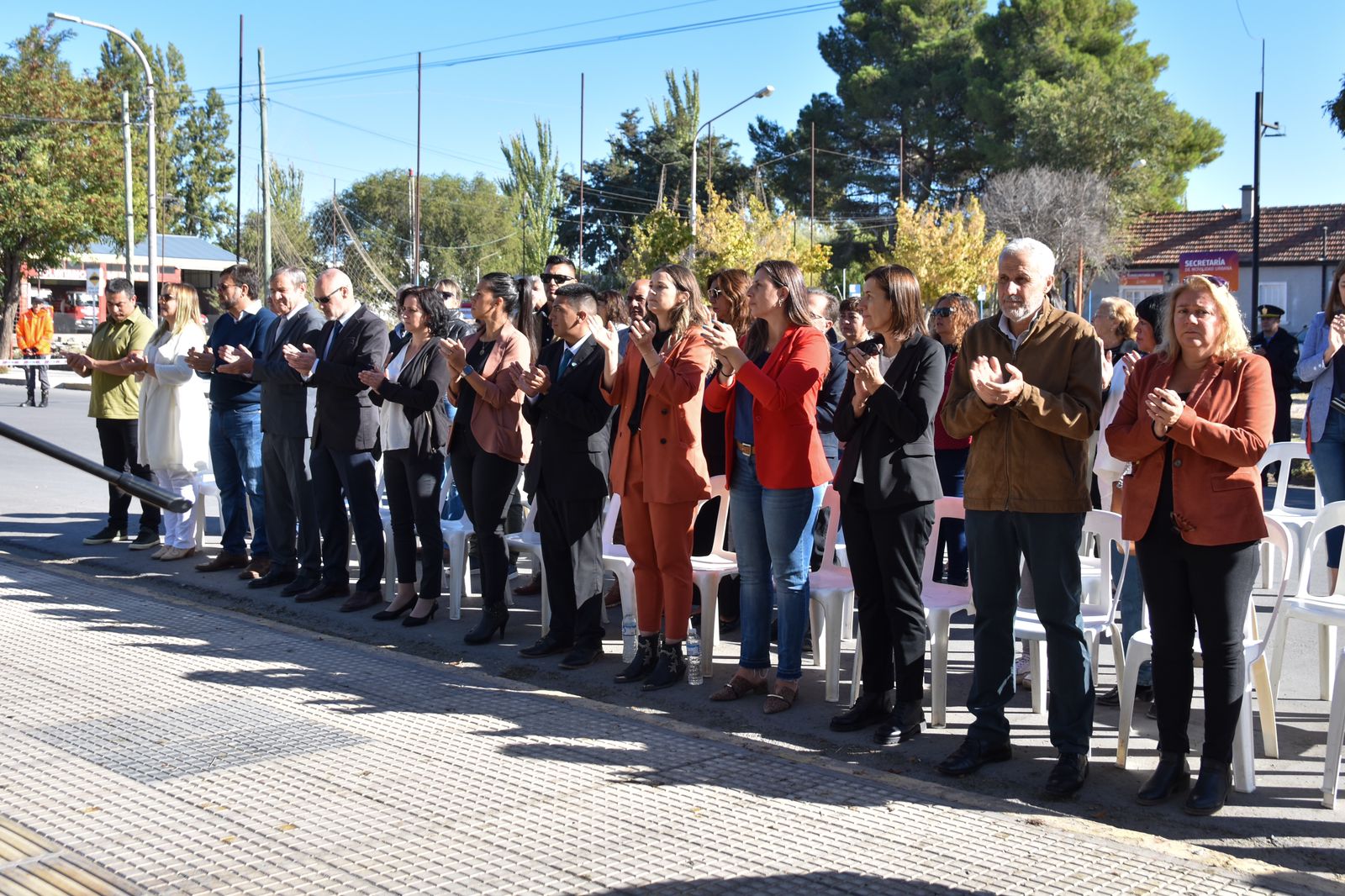 El aniversario 88 de Plottier contó con la representación provincial de la ministra Ferraresso 