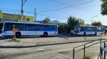 Imagen de Familias y alumnos de la Epet 17 tomaron colectivos en el Oeste de Neuquén