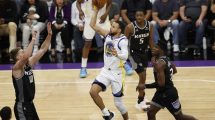 Imagen de Con un show de Stephen Curry, Golden State eliminó a Sacramento y será rival de los Lakers