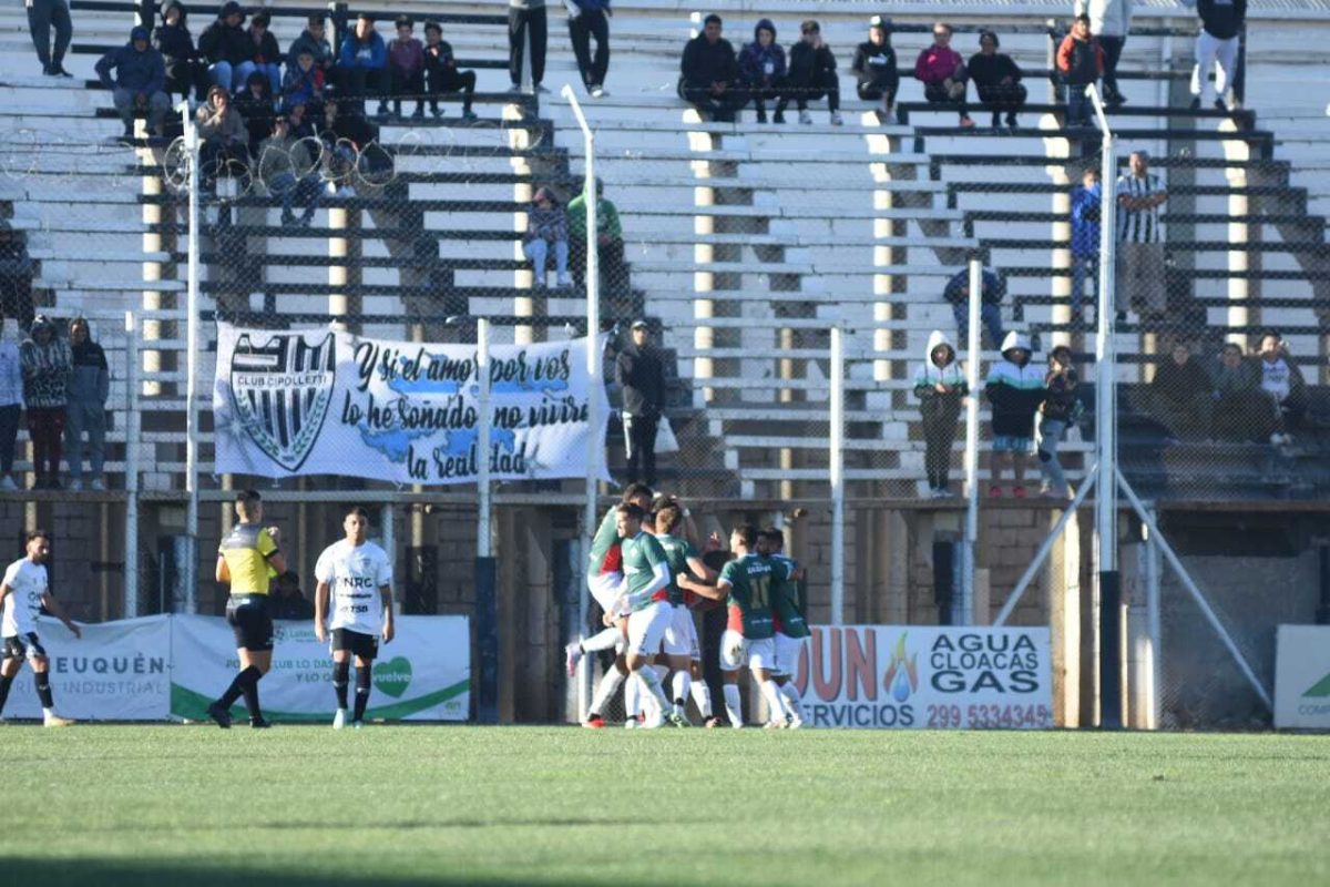 Sol de Mayo ganó 1 a 0 y festejó en La Visera ante Cipo. (Foto: Juan Thomes)