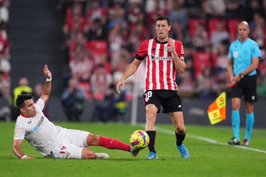 El lateral zapalino fue la figura del equipo andalúz, que sigue en alza en la Liga Española.