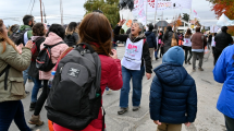 Imagen de Cómo siguen los conflictos en Río Negro: sin clases, hospitalarios de paro y marchas en Viedma, Bariloche y Roca