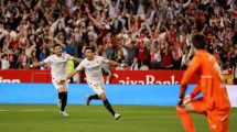 Imagen de Increíble partido del Huevo Acuña: golazo y expulsión en el empate del Sevilla