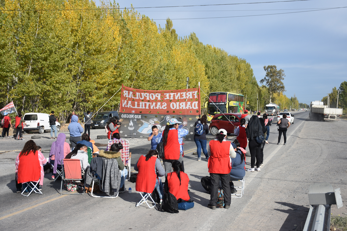 La semana pasada ya habían realizado un corte de ruta en General Roca. Foto: Archivo (Juan Thomes).