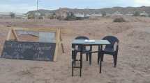 Imagen de La cancha de césped sintético sigue y reservan otro lote para una secundaria en Cuenca XVI de Neuquén