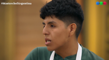 Imagen de La emoción de Antonio López en MasterChef por el saludo sorpresa de su mamá y su abuela